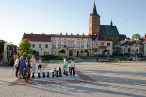 wystawa-krolewska-gra-w-krolewskim-miescie-pilznie.jpg