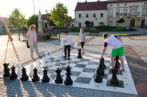 wystawa-krolewska-gra-w-krolewskim-miescie-pilznie.jpg