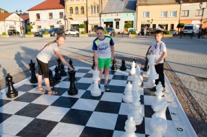 wystawa-krolewska-gra-w-krolewskim-miescie-pilznie.jpg