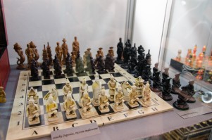 wystawa-krolewska-gra-w-krolewskim-miescie-pilznie.jpg