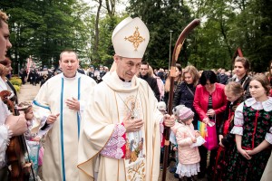 fatimskie-i-parafialne-uroczystosci-w-lipinach-cz-3.jpg