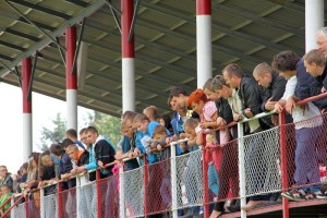 zawody-strazackie-w-pilznie-kibice.jpg