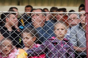 zawody-strazackie-w-pilznie-kibice.jpg