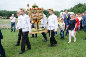 dozynki-gminne-w-lipinach-czesc-oficjalna.jpg