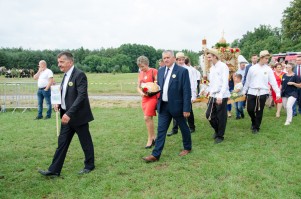 dozynki-gminne-w-lipinach-czesc-oficjalna.jpg