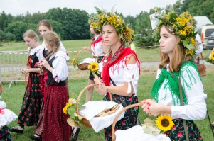 dozynki-gminne-w-lipinach-czesc-oficjalna.jpg