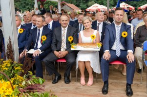 dozynki-gminne-w-lipinach-czesc-oficjalna.jpg
