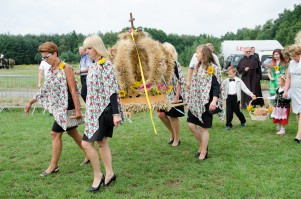 dozynki-gminne-w-lipinach-czesc-oficjalna.jpg