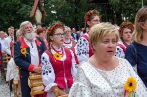 dozynki-gminne-w-lipinach-msza-sw.jpg