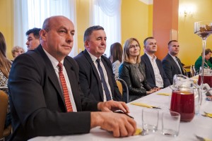 zwiernik-w-obiektywie-dawniej-i-dzis.jpg