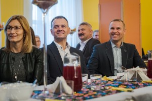 zwiernik-w-obiektywie-dawniej-i-dzis.jpg