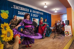 zwiernik-w-obiektywie-dawniej-i-dzis.jpg