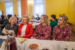 zwiernik-w-obiektywie-dawniej-i-dzis.jpg