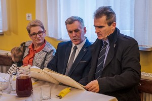 zwiernik-w-obiektywie-dawniej-i-dzis.jpg