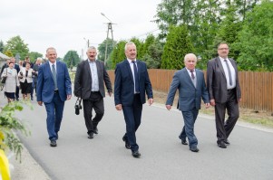 nadanie-imienia-jana-pawla-ii-szkole-podstawowej-w-machowej-cz-1.jpg