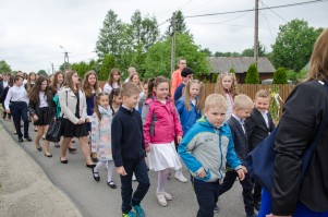 nadanie-imienia-jana-pawla-ii-szkole-podstawowej-w-machowej-cz-1.jpg