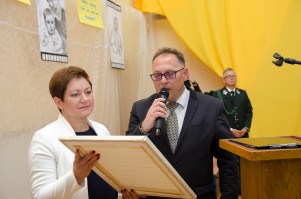 nadanie-imienia-jana-pawla-ii-szkole-podstawowej-w-machowej-cz-1.jpg
