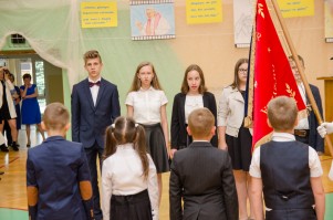 nadanie-imienia-jana-pawla-ii-szkole-podstawowej-w-machowej-cz-1.jpg