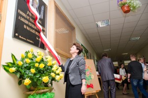 nadanie-imienia-jana-pawla-ii-szkole-podstawowej-w-machowej-cz-1.jpg