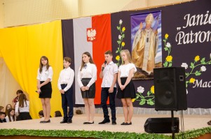 nadanie-imienia-jana-pawla-ii-szkole-podstawowej-w-machowej-cz-2.jpg