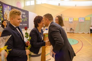 nadanie-imienia-jana-pawla-ii-szkole-podstawowej-w-machowej-cz-2.jpg