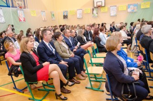 nadanie-imienia-jana-pawla-ii-szkole-podstawowej-w-machowej-cz-2.jpg