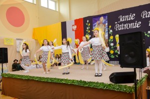 nadanie-imienia-jana-pawla-ii-szkole-podstawowej-w-machowej-cz-2.jpg