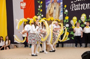 nadanie-imienia-jana-pawla-ii-szkole-podstawowej-w-machowej-cz-2.jpg