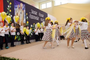 nadanie-imienia-jana-pawla-ii-szkole-podstawowej-w-machowej-cz-2.jpg
