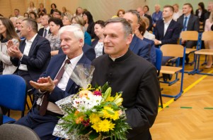 nadanie-imienia-jana-pawla-ii-szkole-podstawowej-w-machowej-cz-2.jpg