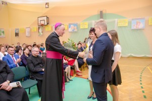 nadanie-imienia-jana-pawla-ii-szkole-podstawowej-w-machowej-cz-2.jpg