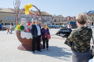 zagroda-wielkanocna-na-rynku-w-pilznie.jpg