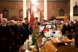 pogrzeb-ksiedza-juliana-galasa-cz-1.jpg