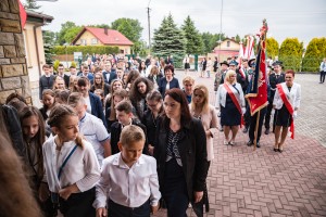 nadanie-imienia-jana-pawla-ii-szkole-podstawowej-w-machowej-msza-sw-fot-k-kosowski.jpg