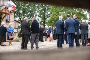 nadanie-imienia-jana-pawla-ii-szkole-podstawowej-w-machowej-msza-sw-fot-k-kosowski.jpg