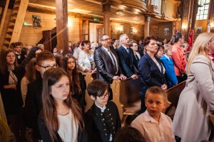 nadanie-imienia-jana-pawla-ii-szkole-podstawowej-w-machowej-msza-sw-fot-k-kosowski.jpg
