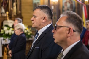 nadanie-imienia-jana-pawla-ii-szkole-podstawowej-w-machowej-msza-sw-fot-k-kosowski.jpg