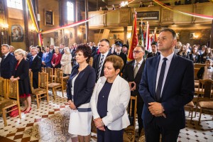 nadanie-imienia-jana-pawla-ii-szkole-podstawowej-w-machowej-msza-sw-fot-k-kosowski.jpg