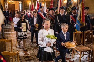 nadanie-imienia-jana-pawla-ii-szkole-podstawowej-w-machowej-msza-sw-fot-k-kosowski.jpg