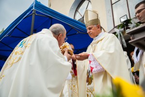 wprowadzenie-relikwii-sw-jana-pawla-ii-lipiny.jpg