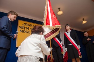nadanie-imienia-szkole-w-zwierniku-cz-1.jpg