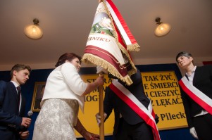 nadanie-imienia-szkole-w-zwierniku-cz-1.jpg