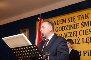 nadanie-imienia-szkole-w-zwierniku-cz-1.jpg