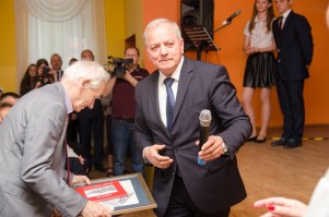nadanie-imienia-szkole-w-zwierniku-cz-1.jpg