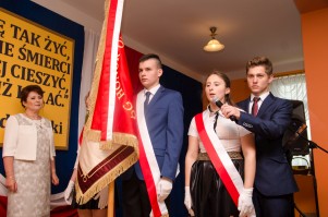 nadanie-imienia-szkole-w-zwierniku-cz-1.jpg