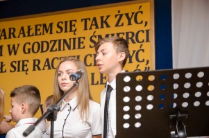 nadanie-imienia-szkole-w-zwierniku-cz-1.jpg