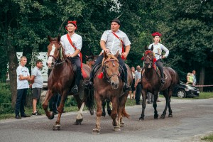Dozynki_Gminne_Słotowa_2023-Msza_Sw-36.jpg