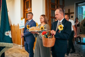Dozynki_Gminne_Słotowa_2023-Msza_Sw-59.jpg