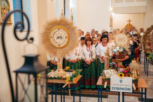 Dozynki_Gminne_Słotowa_2023-Msza_Sw-65.jpg