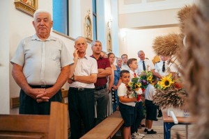 Dozynki_Gminne_Słotowa_2023-Msza_Sw-71.jpg